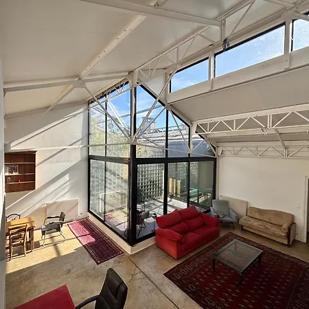 Authentic, Beautiful & Friendly 150m2 Loft, 10 Min From Paris